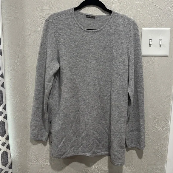 J. McLaughlin 100% Cashmere Gray Sweater With Accent Buttons Size Large Size Lg - Picture 1 of 5